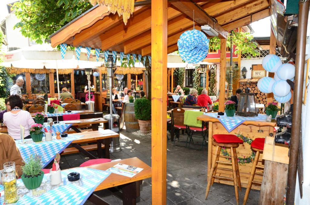 Kofflers-Heuriger Hotel Ettlingen Ngoại thất bức ảnh